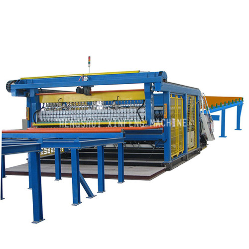 Auto pre-cut reinforcing mesh welding line